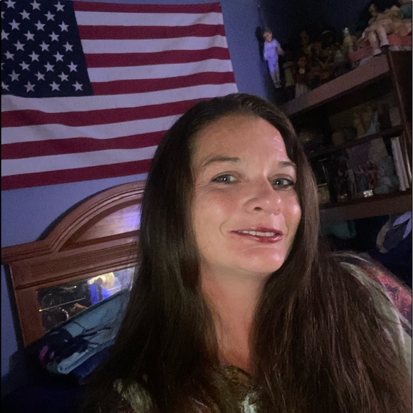 Meet your Posher, Monika - Picture 1 of 1